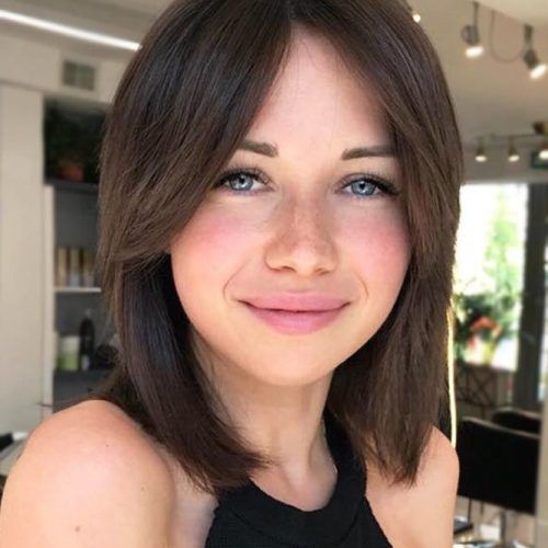 Blunt Lob Haircuts With Straight Bangs (Photo 5 of 20)