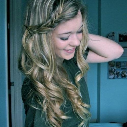 Long Hairstyles With Curls (Photo 9 of 15)