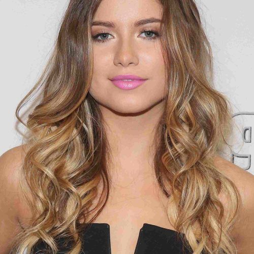 Perfect Loose Waves Hairstyles For Long Faces (Photo 2 of 20)