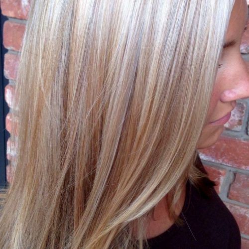 Platinum Highlights Blonde Hairstyles (Photo 4 of 20)