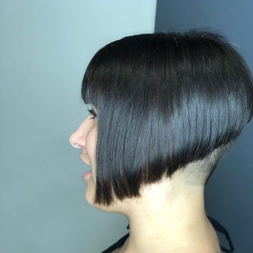 Short Sliced Inverted Bob Hairstyles (Photo 11 of 20)
