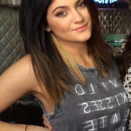 Kylie Jenner Short Haircuts (Photo 8 of 20)