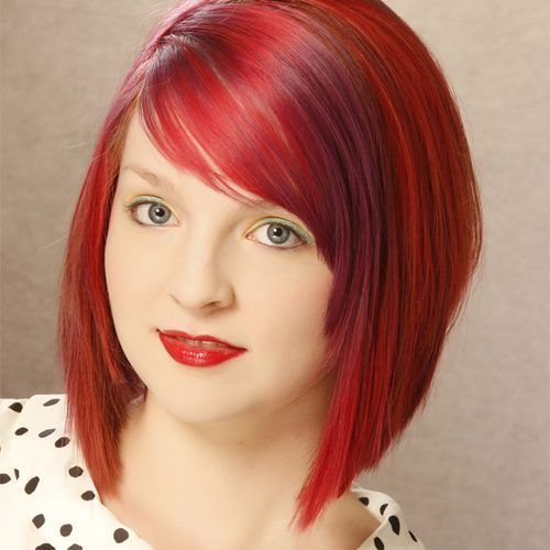 Bright Blunt Hairstyles For Short Straight Hair (Photo 11 of 20)