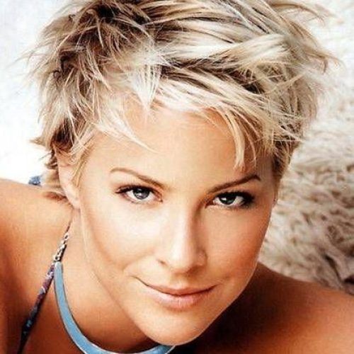Messy Short Haircuts For Women (Photo 5 of 20)