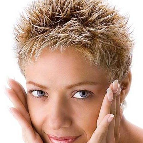 Messy Short Haircuts For Women (Photo 19 of 20)