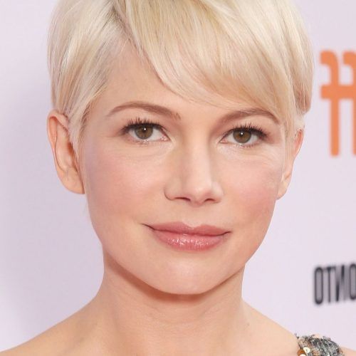 Michelle Williams Pixie Haircuts (Photo 6 of 20)