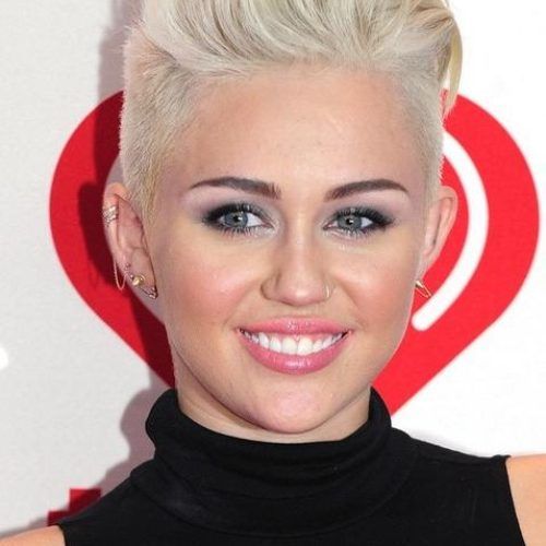 Miley Cyrus Short Hairstyles (Photo 7 of 20)