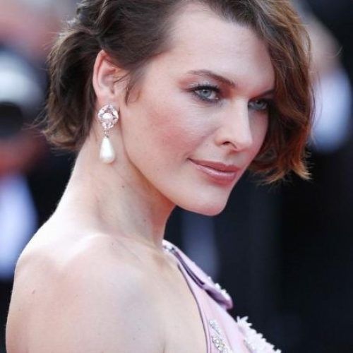 Milla Jovovich Curly Short Cropped Bob Hairstyles (Photo 8 of 15)