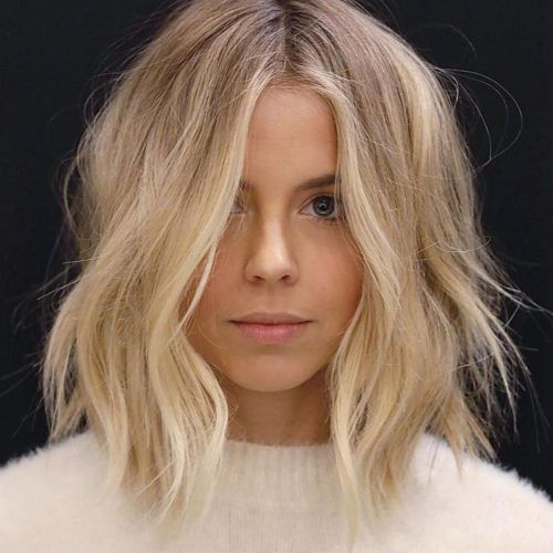 Middle-Parted Highlighted Long Bob Haircuts (Photo 7 of 20)