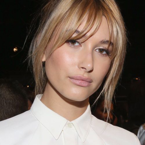 Middle-Parted Relaxed Bob Hairstyles With Side Sweeps (Photo 4 of 20)