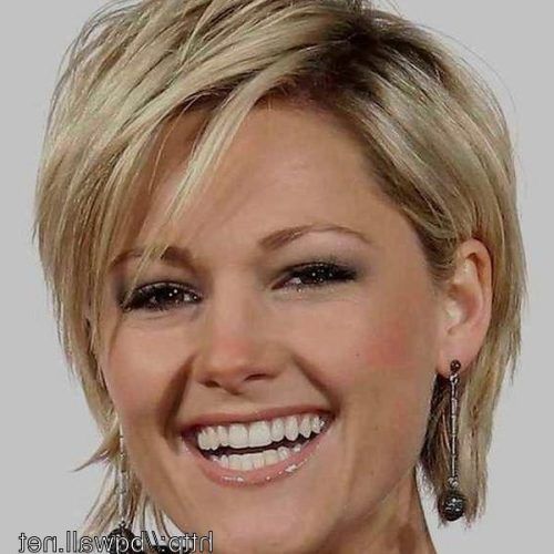 Short Layered Bob Hairstyles For Fine Hair (Photo 11 of 15)