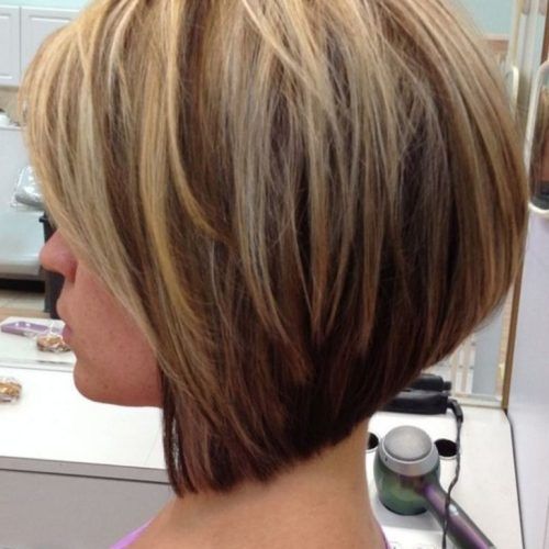 Stacked Swing Bob Hairstyles (Photo 4 of 20)
