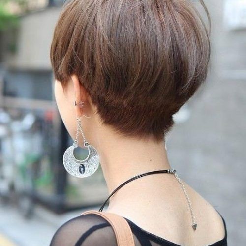 Short Hairstyle For Asian Women (Photo 11 of 15)