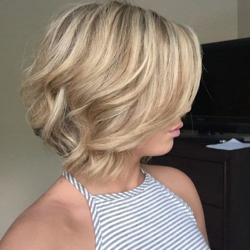 Curly Highlighted Blonde Bob Hairstyles (Photo 19 of 20)