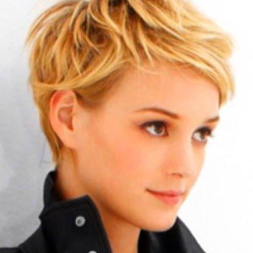 Round Face Pixie Haircuts (Photo 19 of 20)
