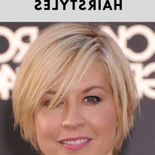 Rounded Sleek Bob Hairstyles With Minimal Layers (Photo 9 of 20)