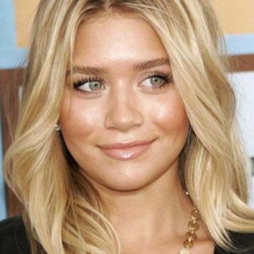 Trendy Medium Haircuts For Round Faces (Photo 14 of 20)