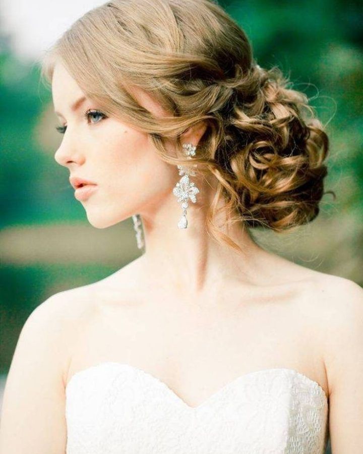 2024 Latest Wedding Hairstyles for Long Hair and Strapless Dress