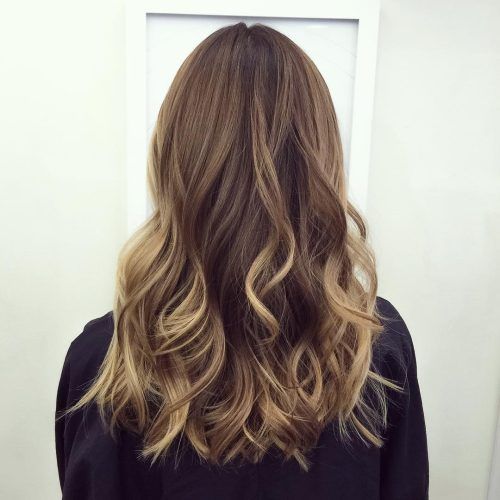 Balayage Blonde Hairstyles With Layered Ends (Photo 14 of 20)