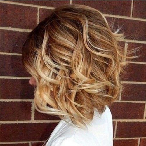 Beach Wave Bob Hairstyles With Highlights (Photo 4 of 20)