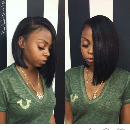 Blunt Wavy Bob Hairstyles With Center Part (Photo 13 of 20)