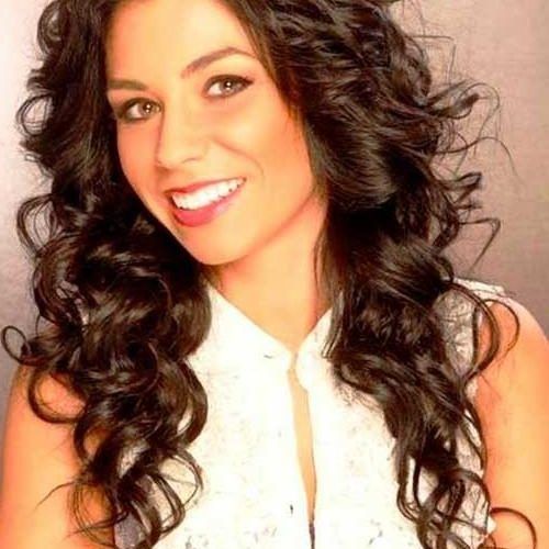 Curly Long Hairstyles For Round Faces (Photo 6 of 15)