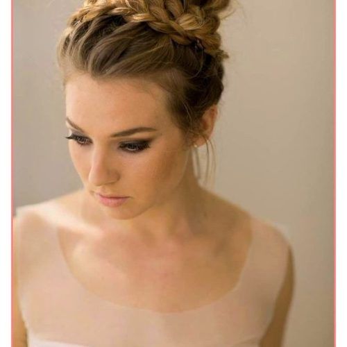 Wedding Guest Hairstyles For Medium Length Hair With Fascinator (Photo 10 of 15)