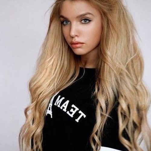 Long Hairstyles With Volume (Photo 13 of 20)