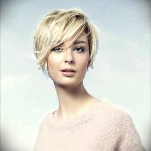 Oblique Feathered Bangs And A Pixie Cut Hairstyles (Photo 9 of 20)