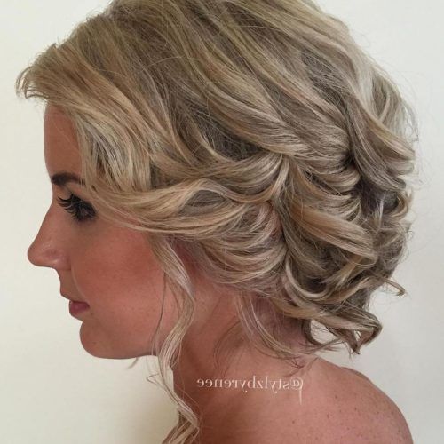 Short Wedding Hairstyles With A Swanky Headband (Photo 11 of 20)