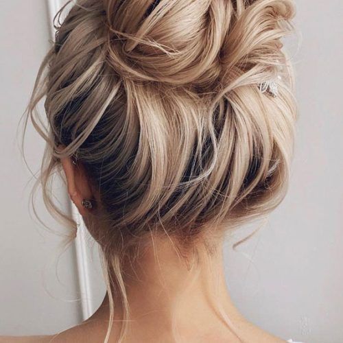 Twisted Buns Hairstyles For Your Medium Hair (Photo 9 of 20)
