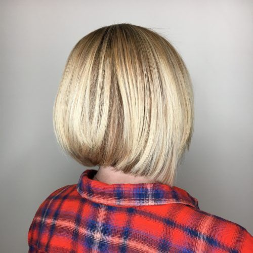 Stacked Swing Bob Hairstyles (Photo 20 of 20)
