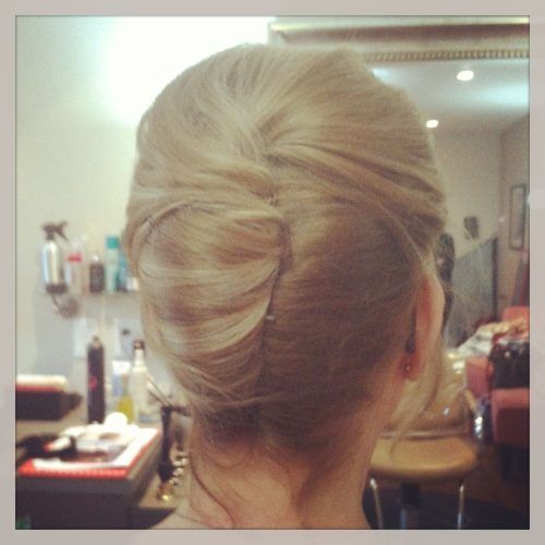 Platinum Mother Of The Bride Hairstyles (Photo 15 of 20)