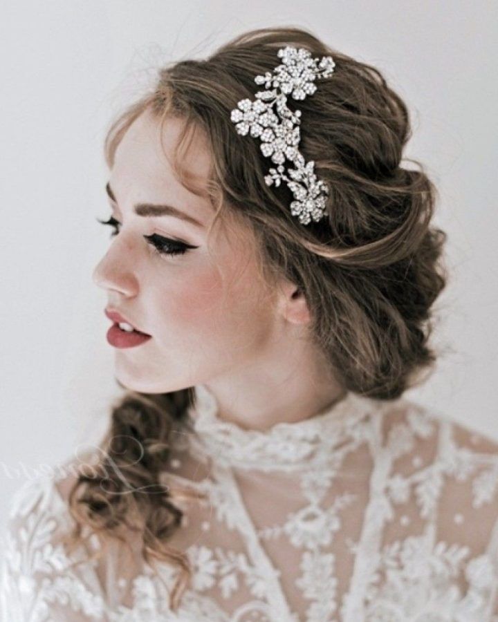 15 Photos Wedding Hairstyles for Shoulder Length Hair with Tiara