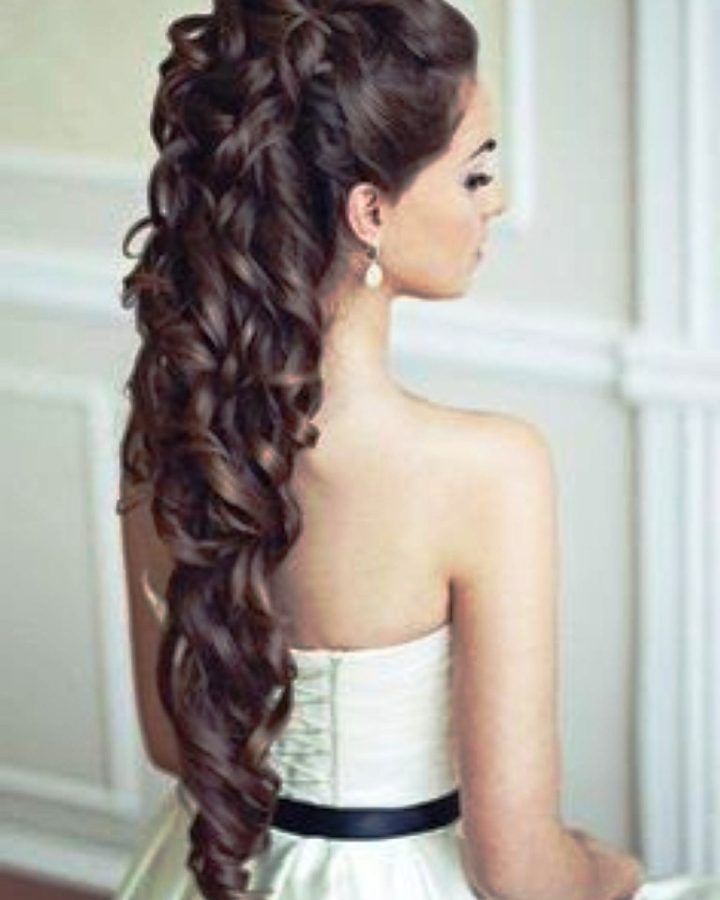 15 Photos Hairstyles for Long Hair for a Wedding Party