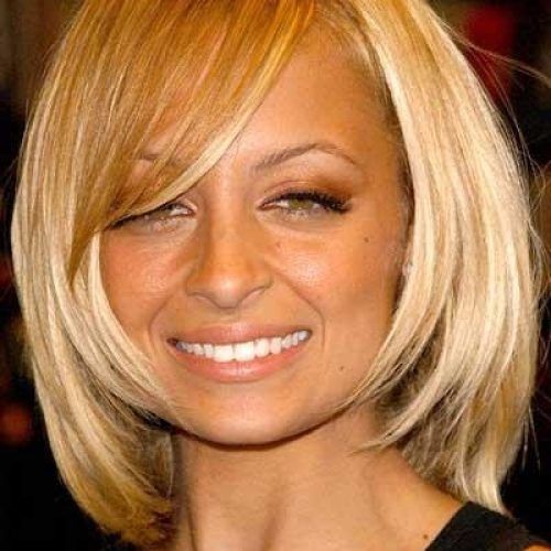 Nicole Richie Shoulder Length Bob Hairstyles (Photo 15 of 15)