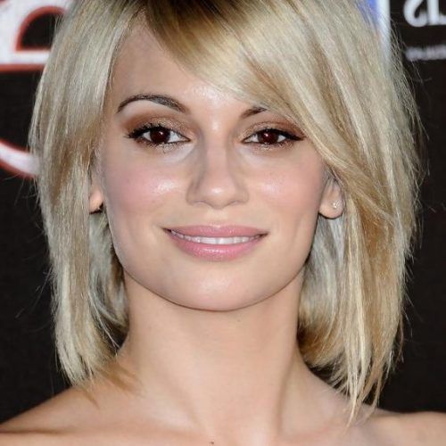 Short Haircuts With Side Fringe (Photo 20 of 20)