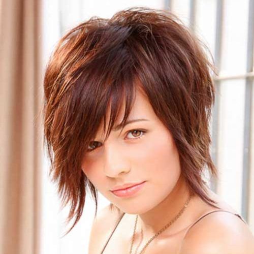 Shaggy Hairstyles For Round Faces (Photo 7 of 15)