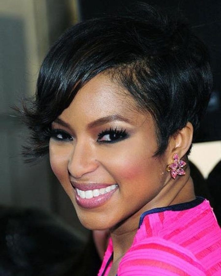 2024 Popular Short Haircuts for Black Women with Thick Hair