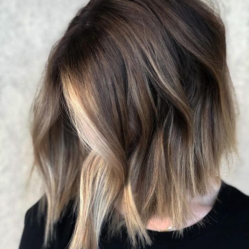 Stunning Messy Lob With Money Pieces (Photo 4 of 20)