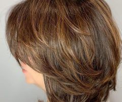 20 Photos Feathered Golden Brown Bob Hairstyles