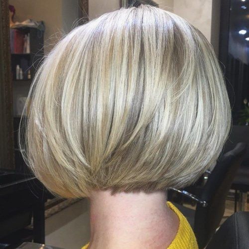 One Length Short Blonde Bob Hairstyles (Photo 4 of 20)