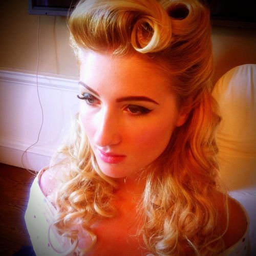 Pin-Up Curl Hairstyles For Bridal Hair (Photo 15 of 20)