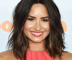 20 Photos Demi Lovato Medium Haircuts
