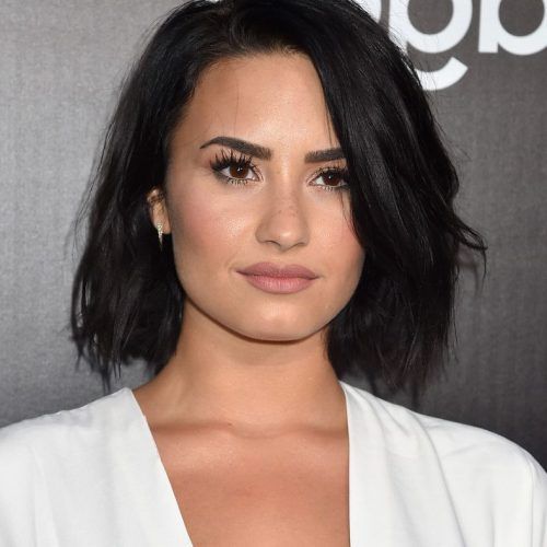 Demi Lovato Medium Haircuts (Photo 12 of 20)