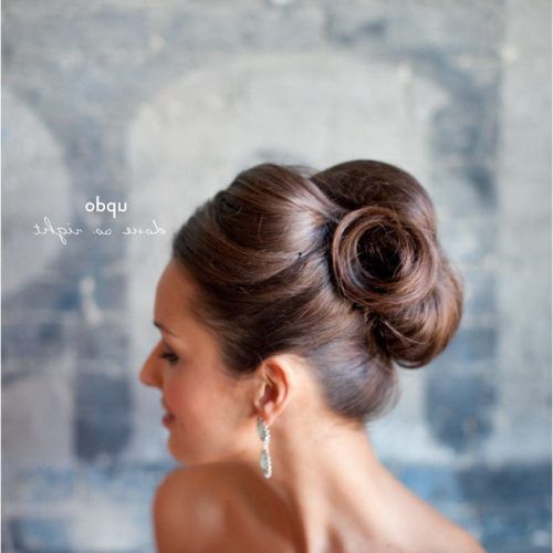 Sleek And Voluminous Beehive Bridal Hairstyles (Photo 4 of 20)