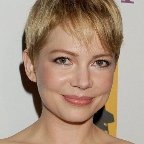 Celebrities Pixie Haircuts (Photo 4 of 20)
