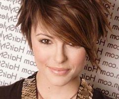 15 Best Short Funky Hairstyles for Over 40