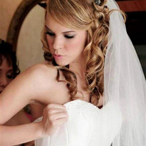 Beach Wedding Hairstyles For Shoulder Length Hair (Photo 12 of 15)