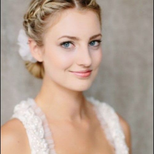 Beach Wedding Hairstyles For Shoulder Length Hair (Photo 6 of 15)